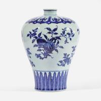 A fine and rare large Chinese blue and white porcelain Ming-style meiping vase 明式青花三多瑞果纹梅瓶 18th century ????