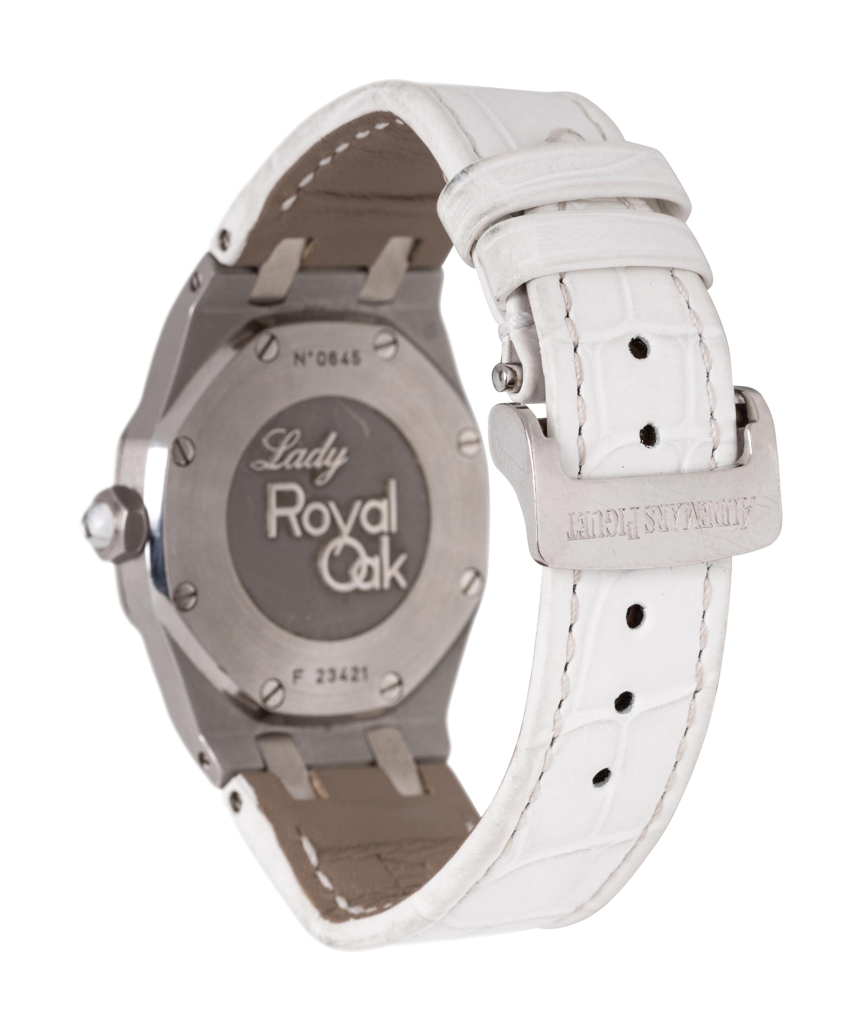 AUDEMARS PIGUET, REF. 67601ST STAINLESS STEEL AND DIAMOND 'LADY ROYAL OAK' DATE WATCH