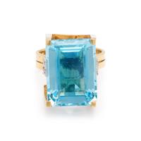 AQUAMARINE AND DIAMOND RING