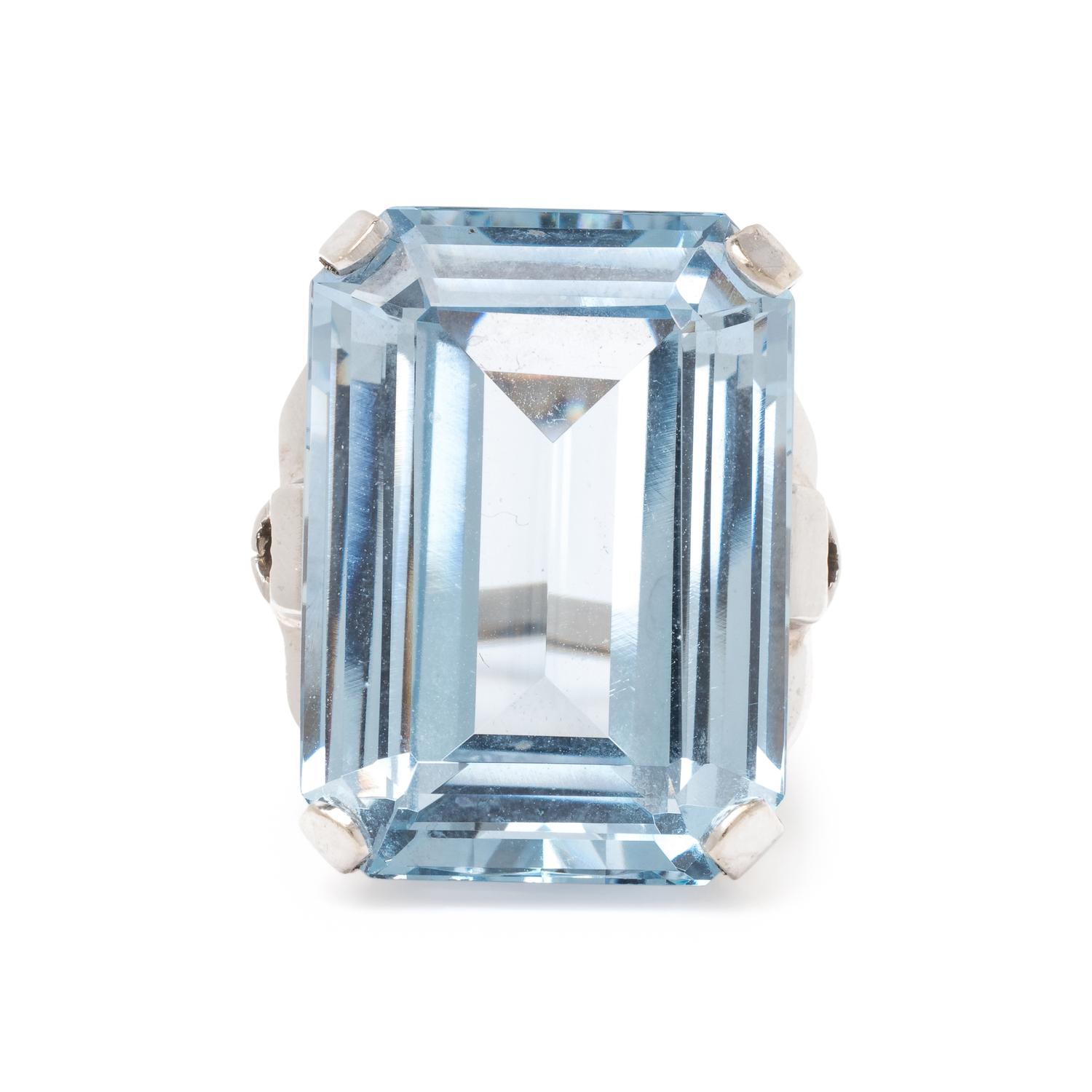 SYNTHETIC SPINEL RING