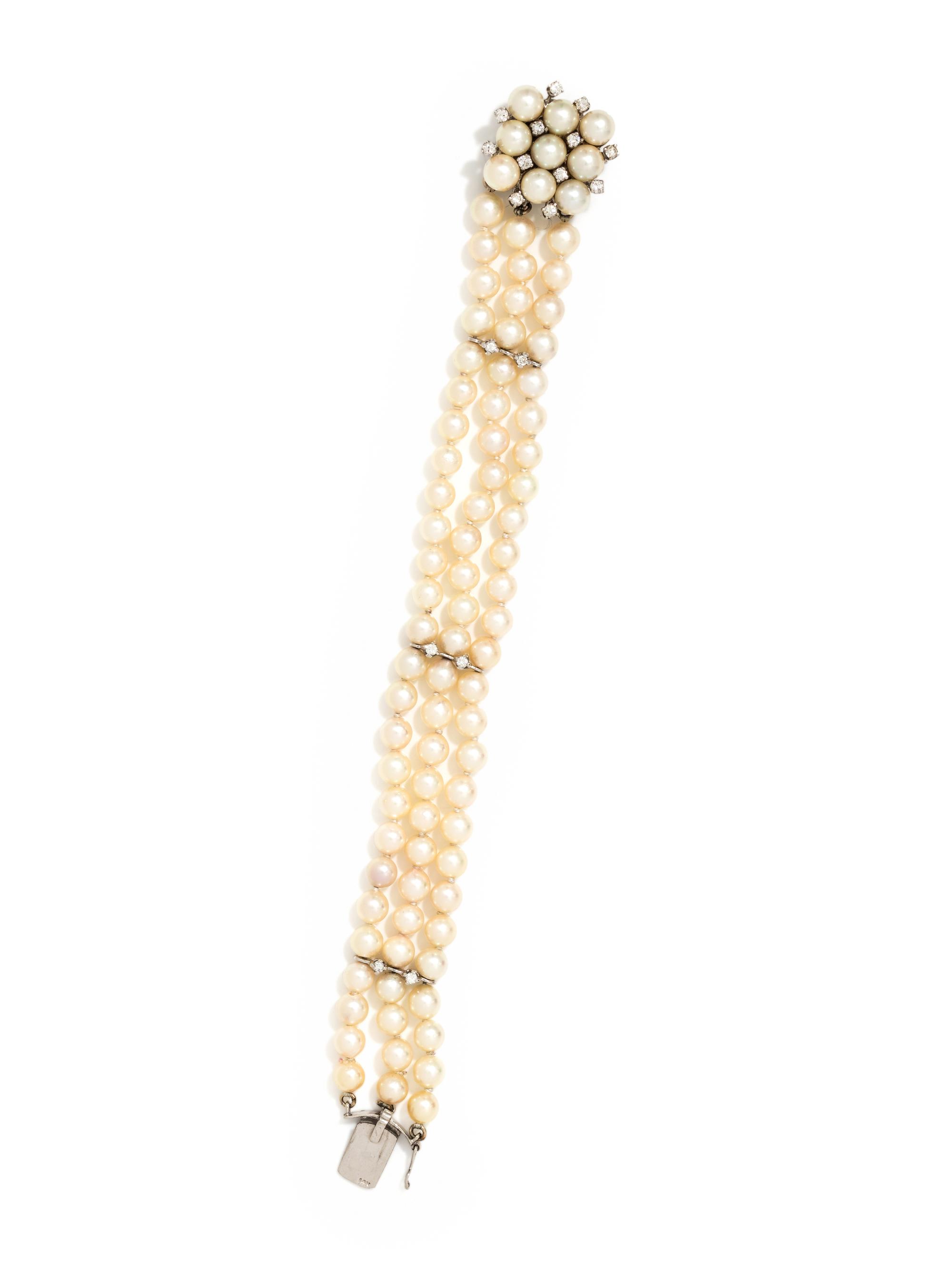 CULTURED PEARL AND DIAMOND BRACELET