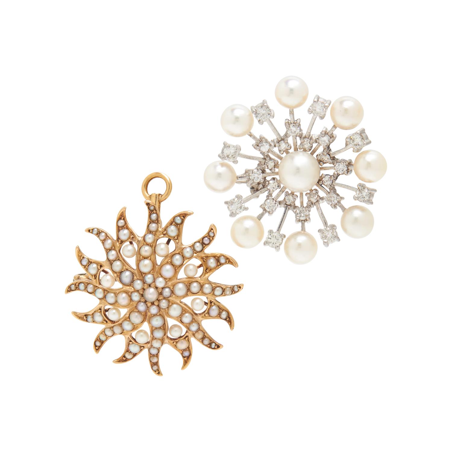 PAIR OF GOLD AND CULTURED PEARL BROOCHES