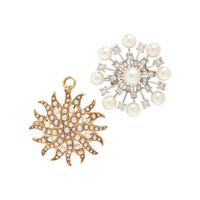 PAIR OF GOLD AND CULTURED PEARL BROOCHES