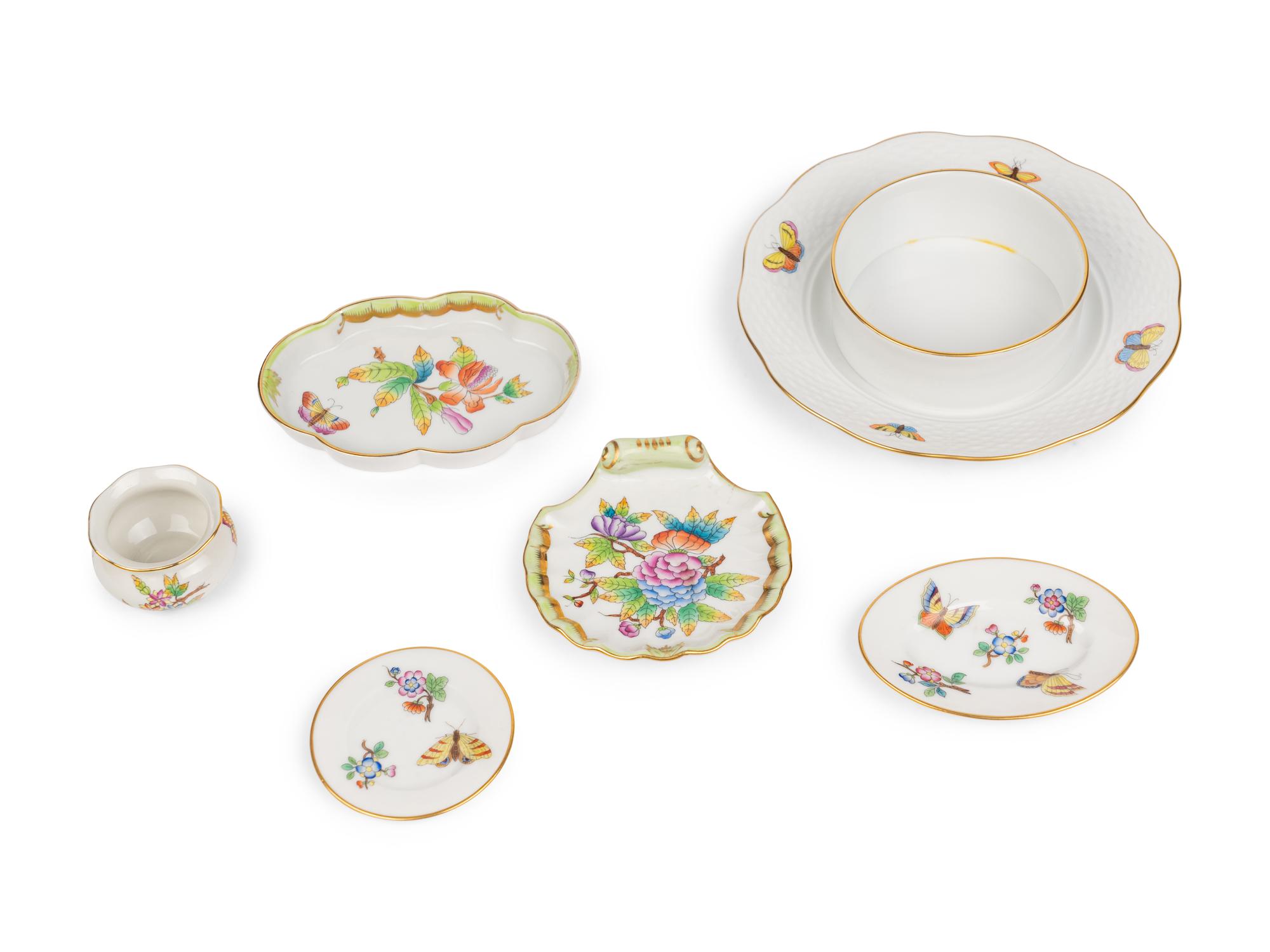 A Collection of Herend Queen Victoria Porcelain Table Articles