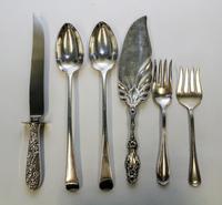 Six American Silver and Silver-Plate Serving Articles Length of longest 12 inches. — 19TH/20TH CENTURY