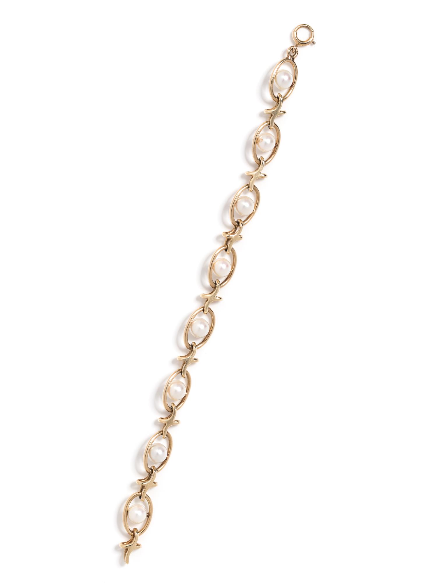 COLLECTION OF YELLOW GOLD AND CULTURED PEARL JEWELRY