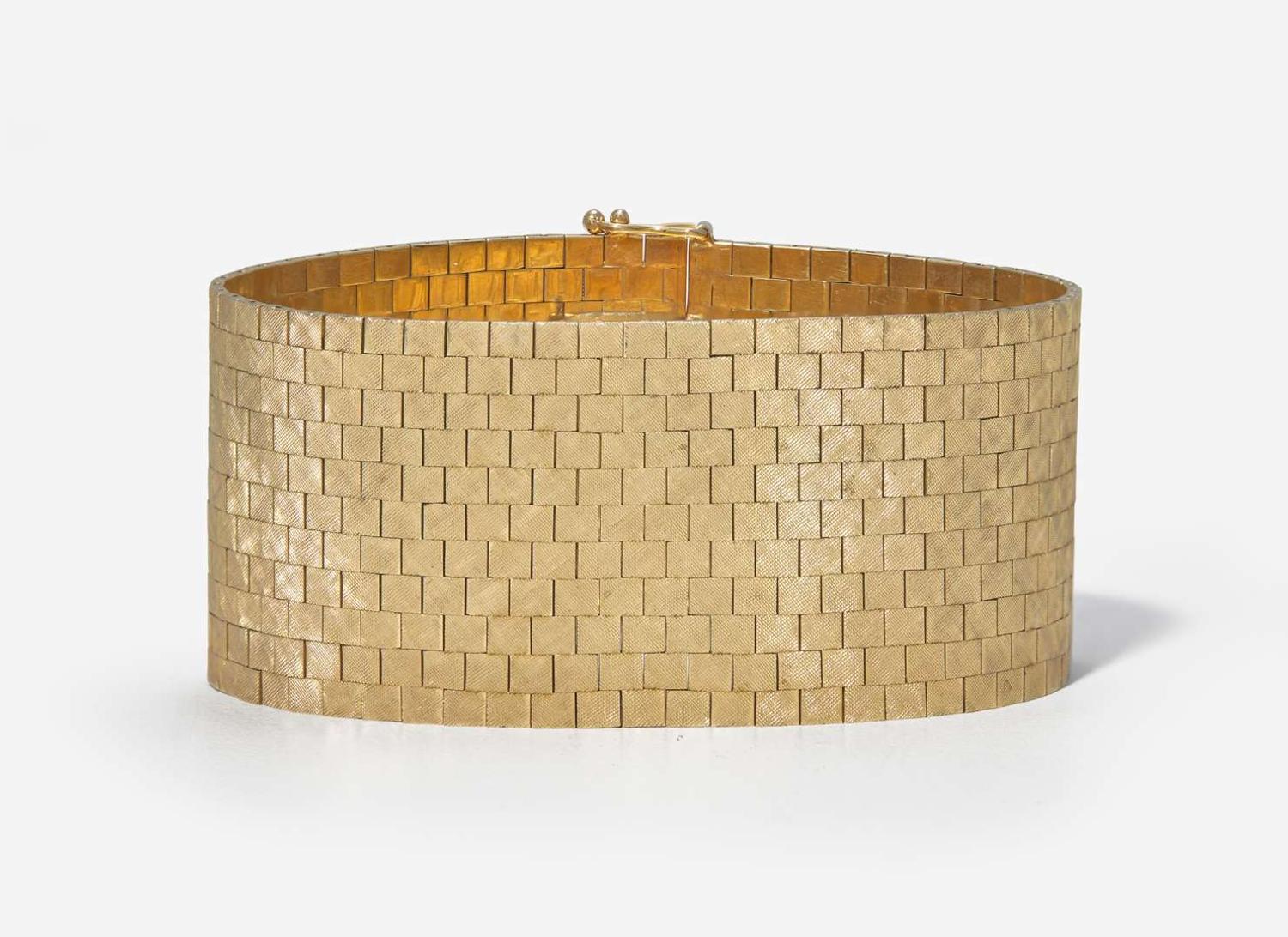 A 14K Yellow Gold Bracelet