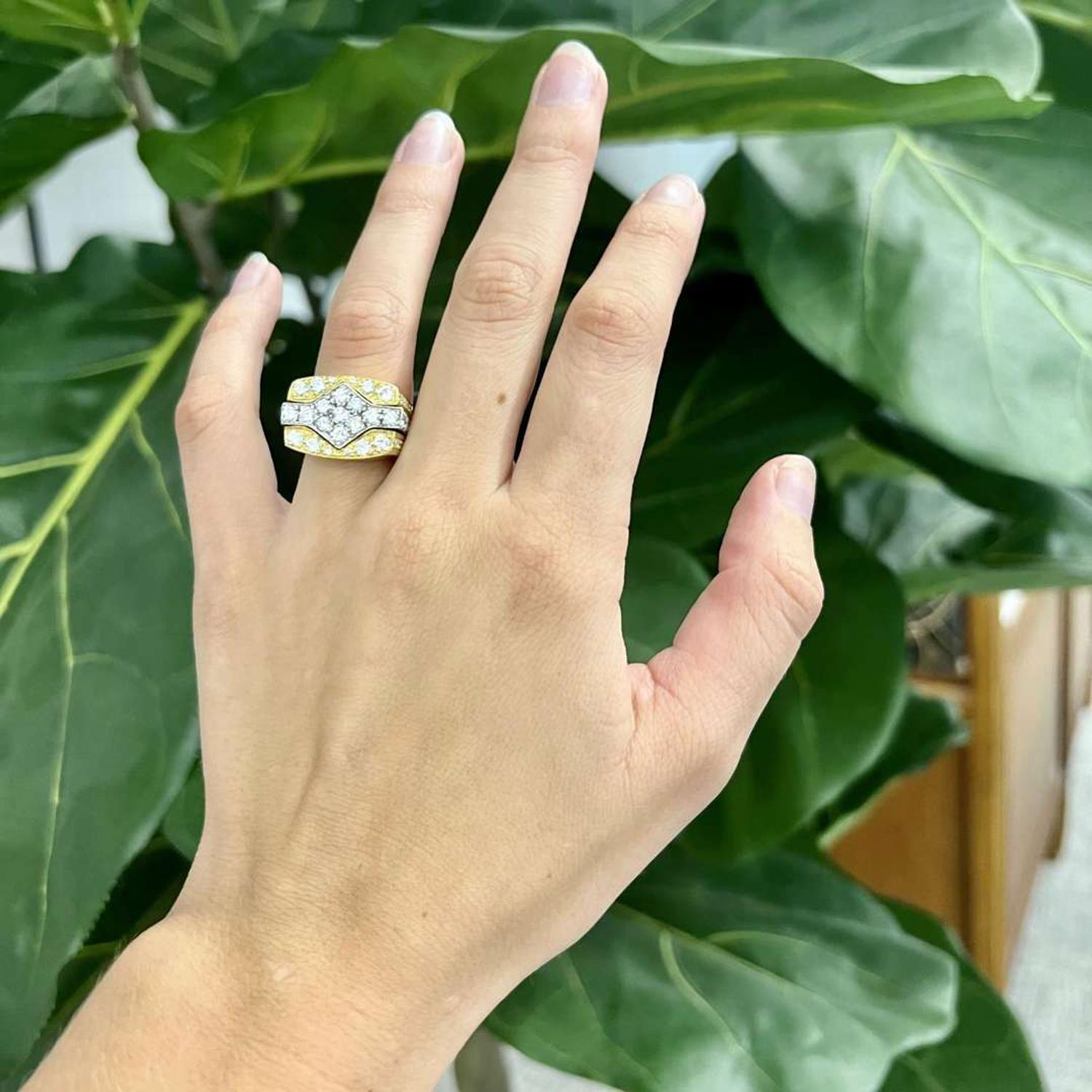 An 18K bicolor gold and diamond ring
