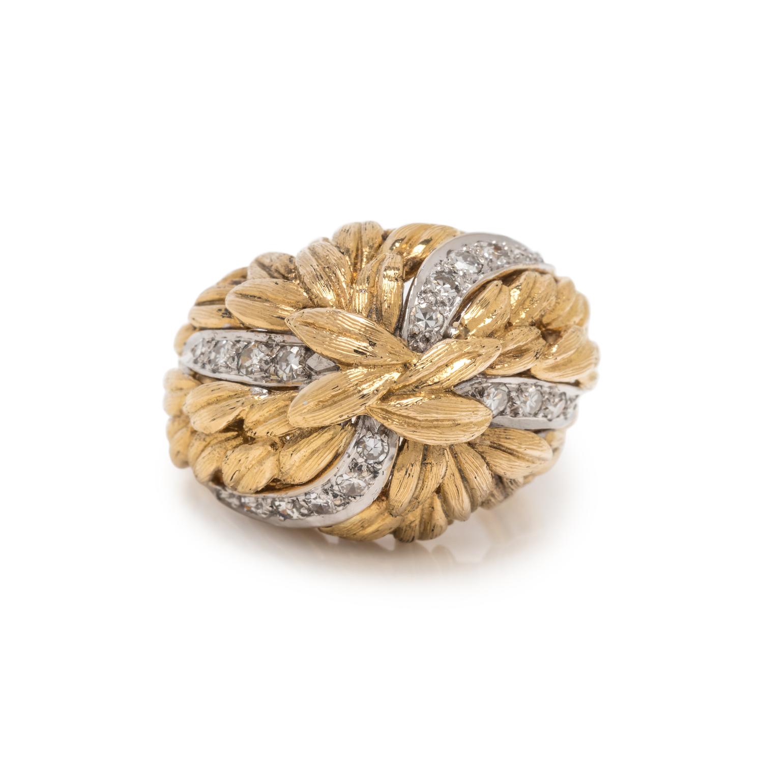 YELLOW GOLD AND DIAMOND RING