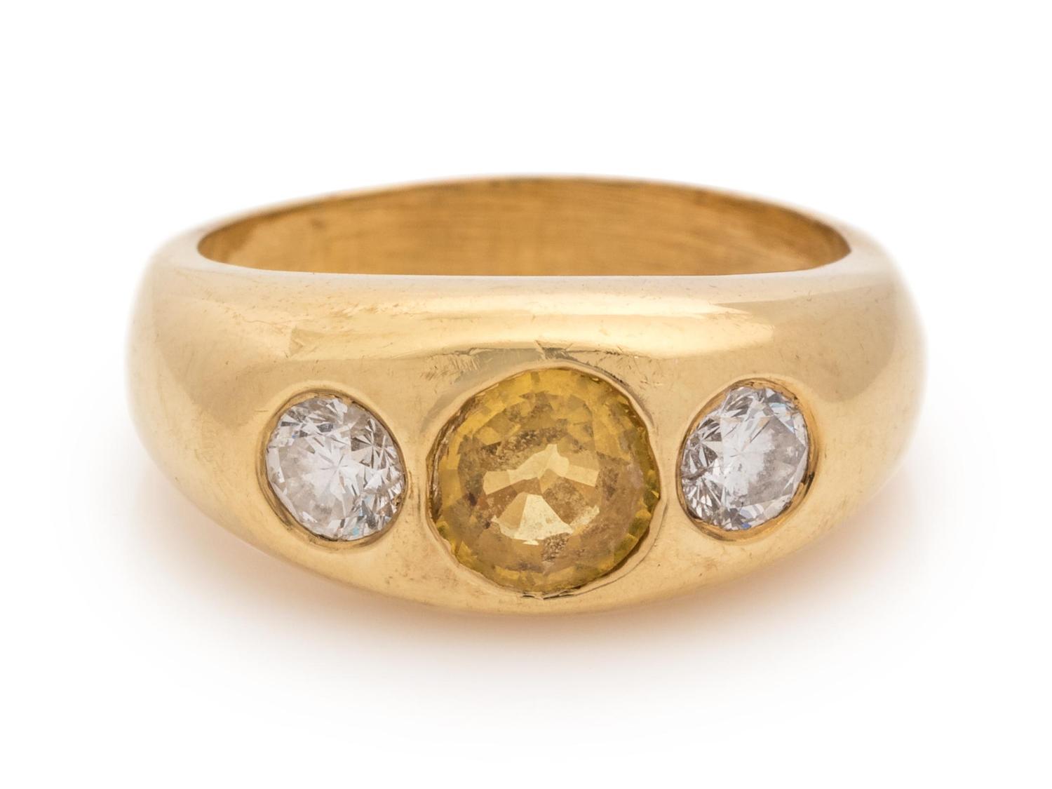 YELLOW SAPPHIRE AND DIAMOND RING