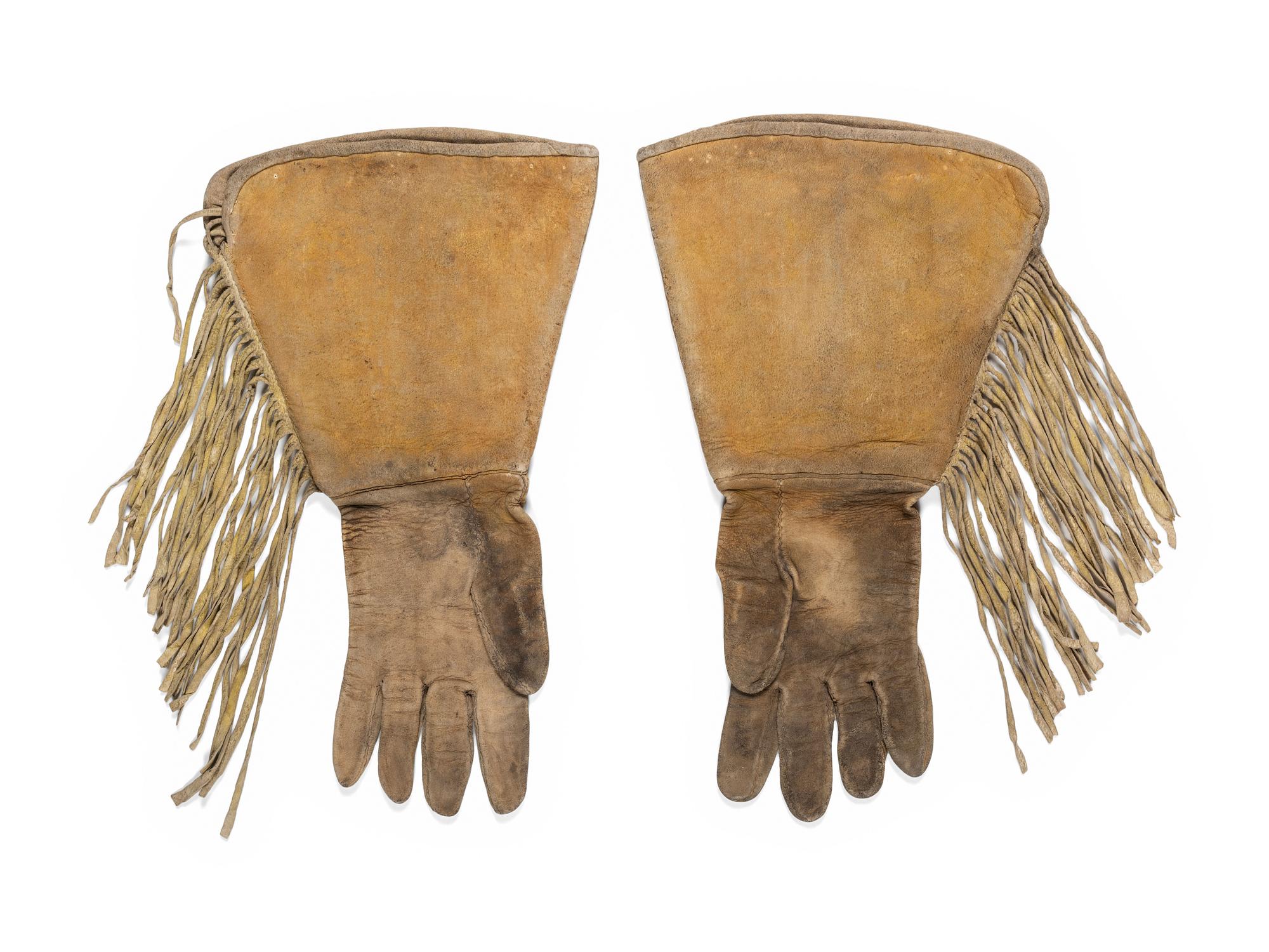 Plateau Beaded Hide Gauntlets
