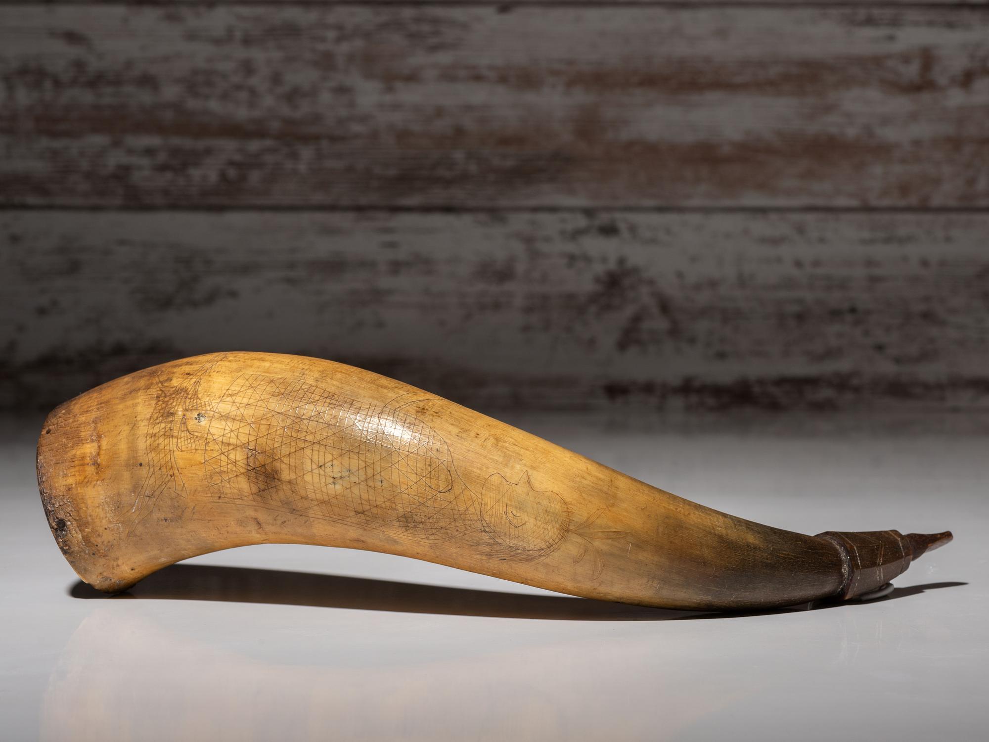 Great Lakes Incised Powder Horn