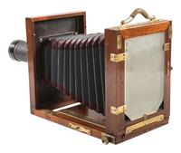 [EARLY PHOTOGRAPHY]. Camera produced by Otto Francke, Dresden.