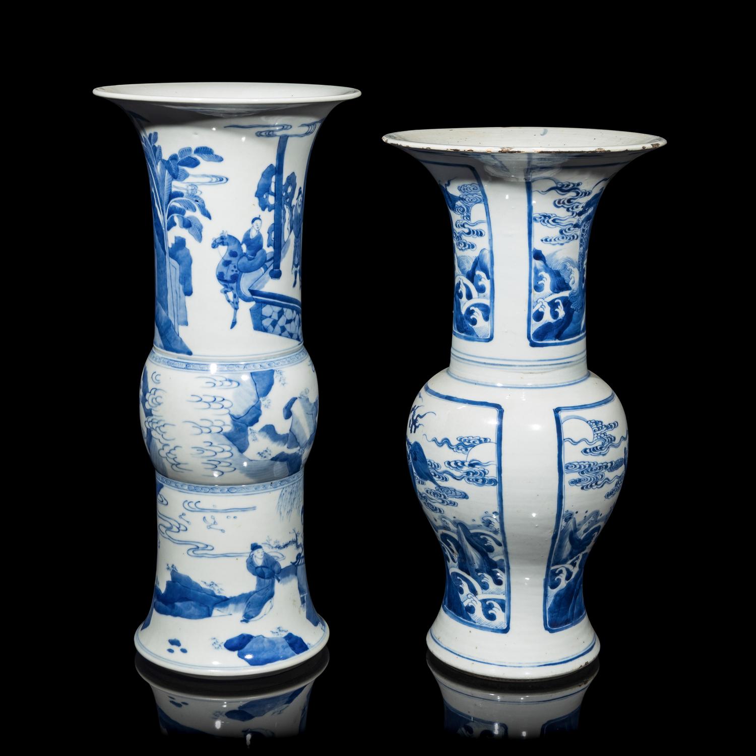 Two Chinese Blue and White Porcelain Yen-Yen Vases, Kangxi Period 清康熙 青花鳳尾尊兩件