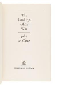 LE CARRÉ, John (1931-2020). The Looking-Glass War. London: Heinemann, 1965.