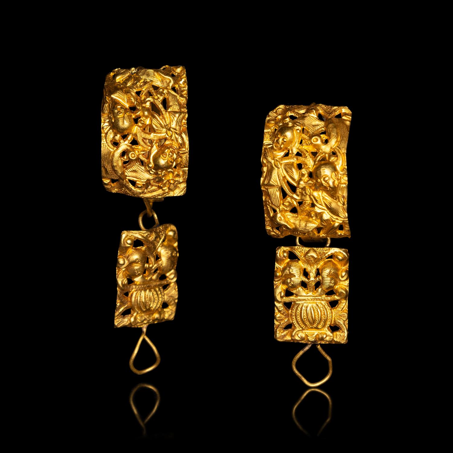 A Pair of Chinese Gold 'Figural and Fruits' Plaque Earrings, Paihuan, Qing Dynasty 清 童子瓜果紋 金 牌環一對