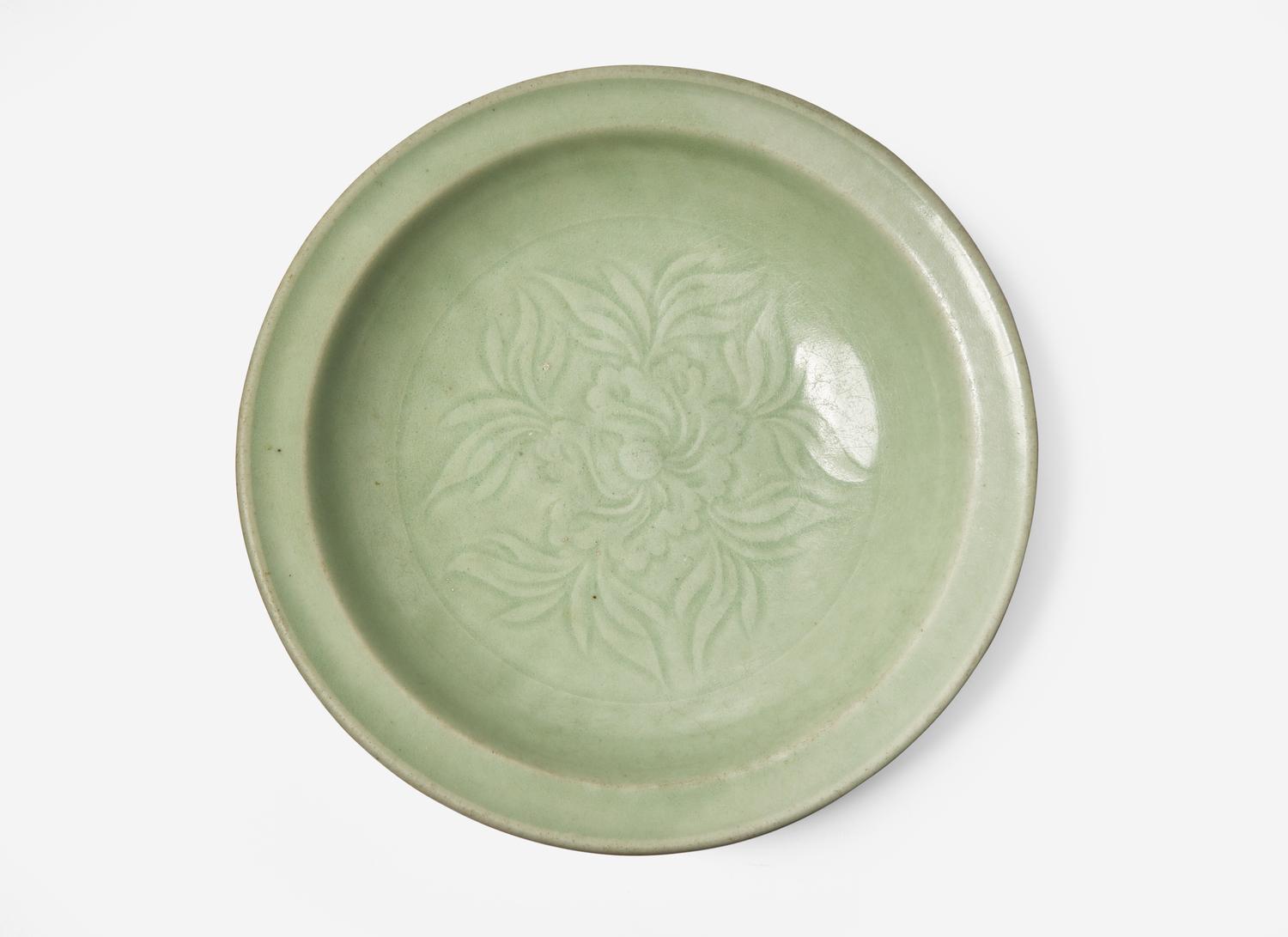 Five Assorted Chinese Ceramic Items