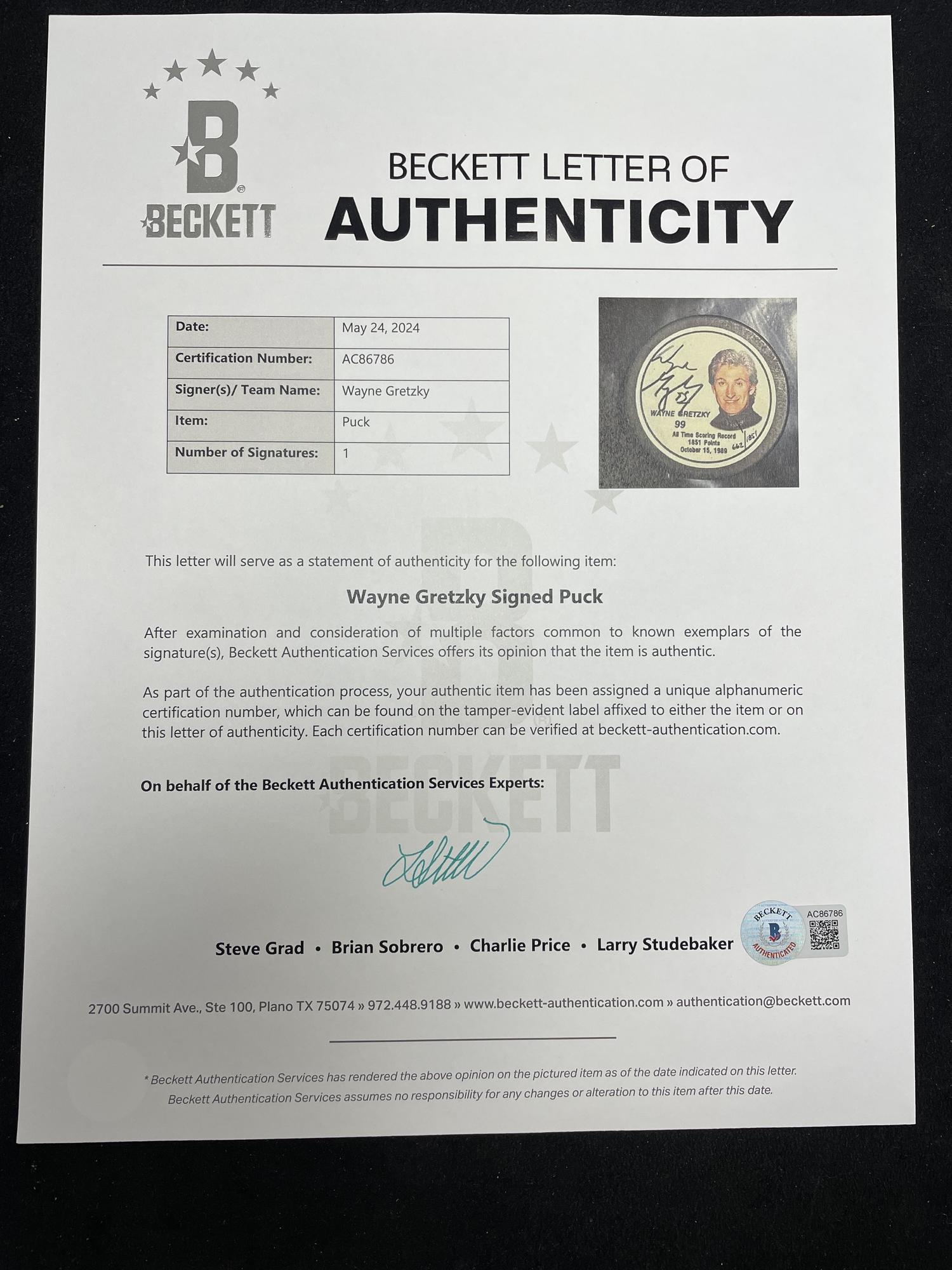 A Group of Wayne Gretzky Signed Autograph Items (Beckett Authentication Services),