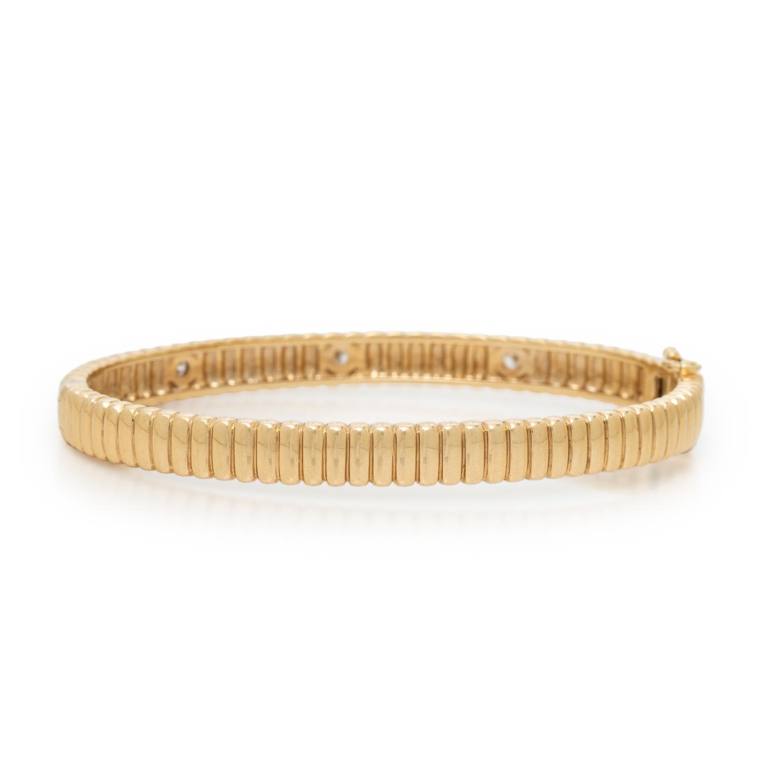 YELLOW GOLD AND DIAMOND BANGLE BRACELET