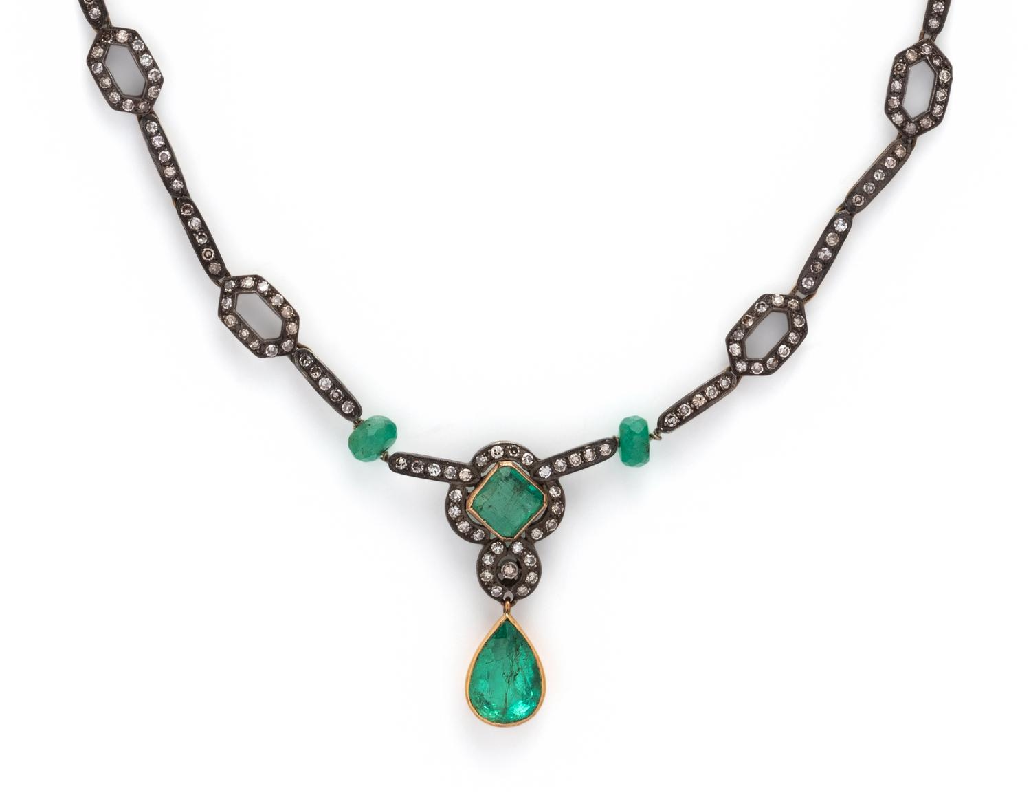 EMERALD AND DIAMOND NECKLACE