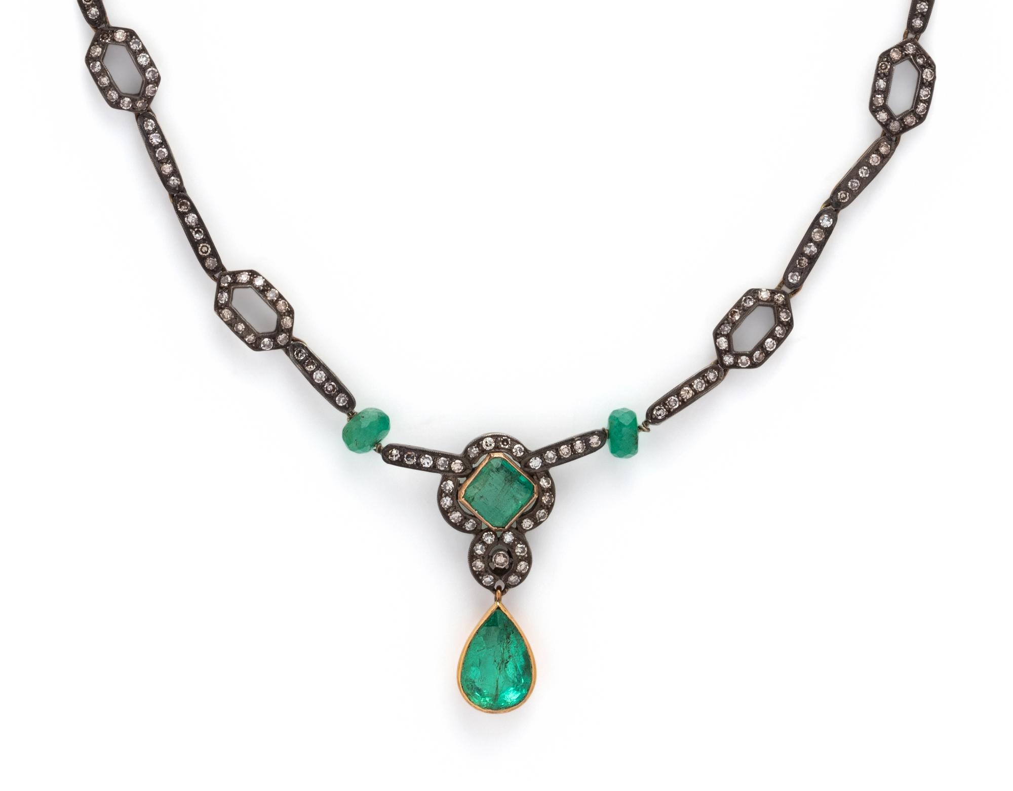 EMERALD AND DIAMOND NECKLACE