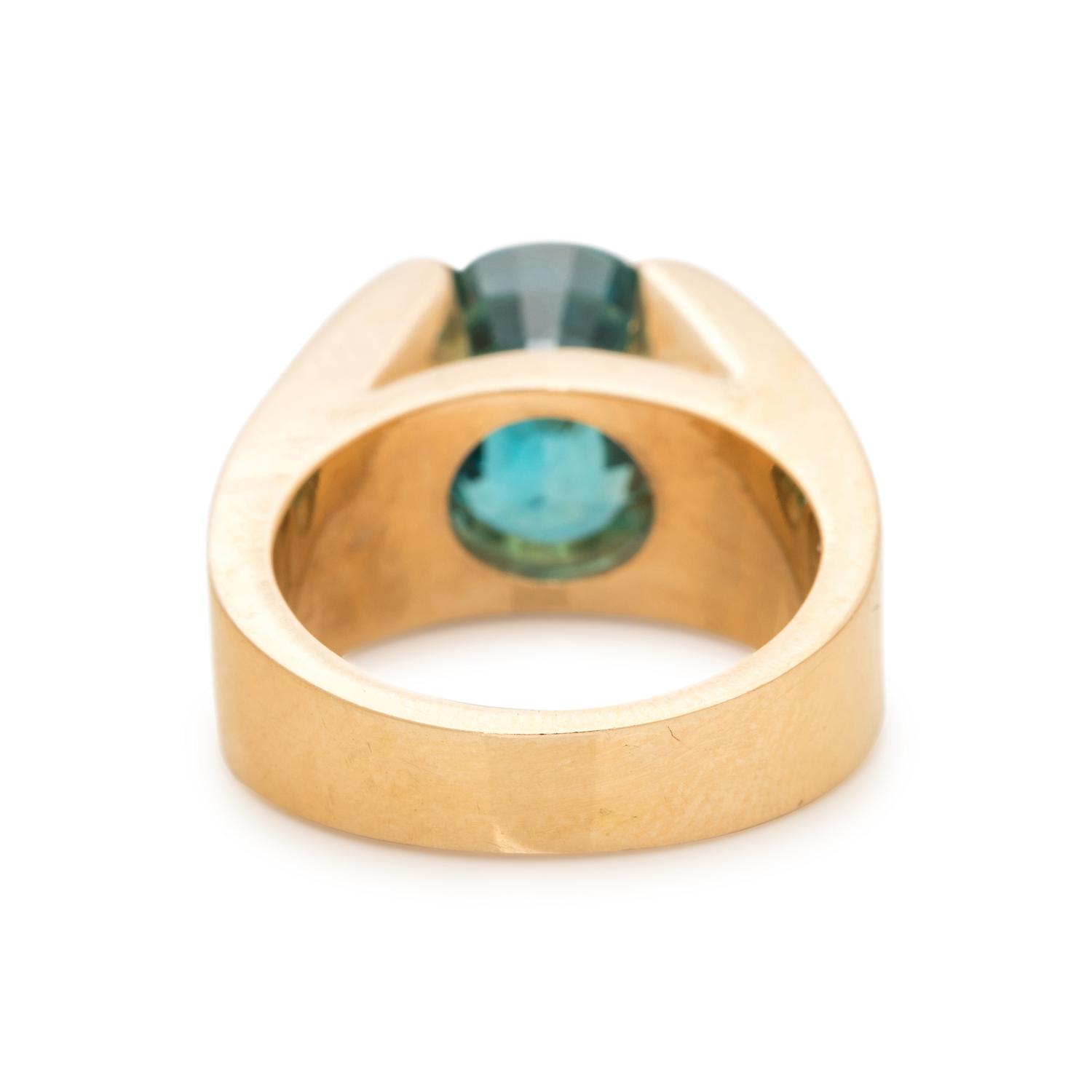 YELLOW GOLD AND ZIRCON RING