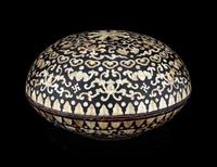 A Mother-of-Pearl Inlaid Black Lacquered Covered Box