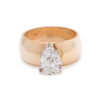YELLOW GOLD AND DIAMOND RING