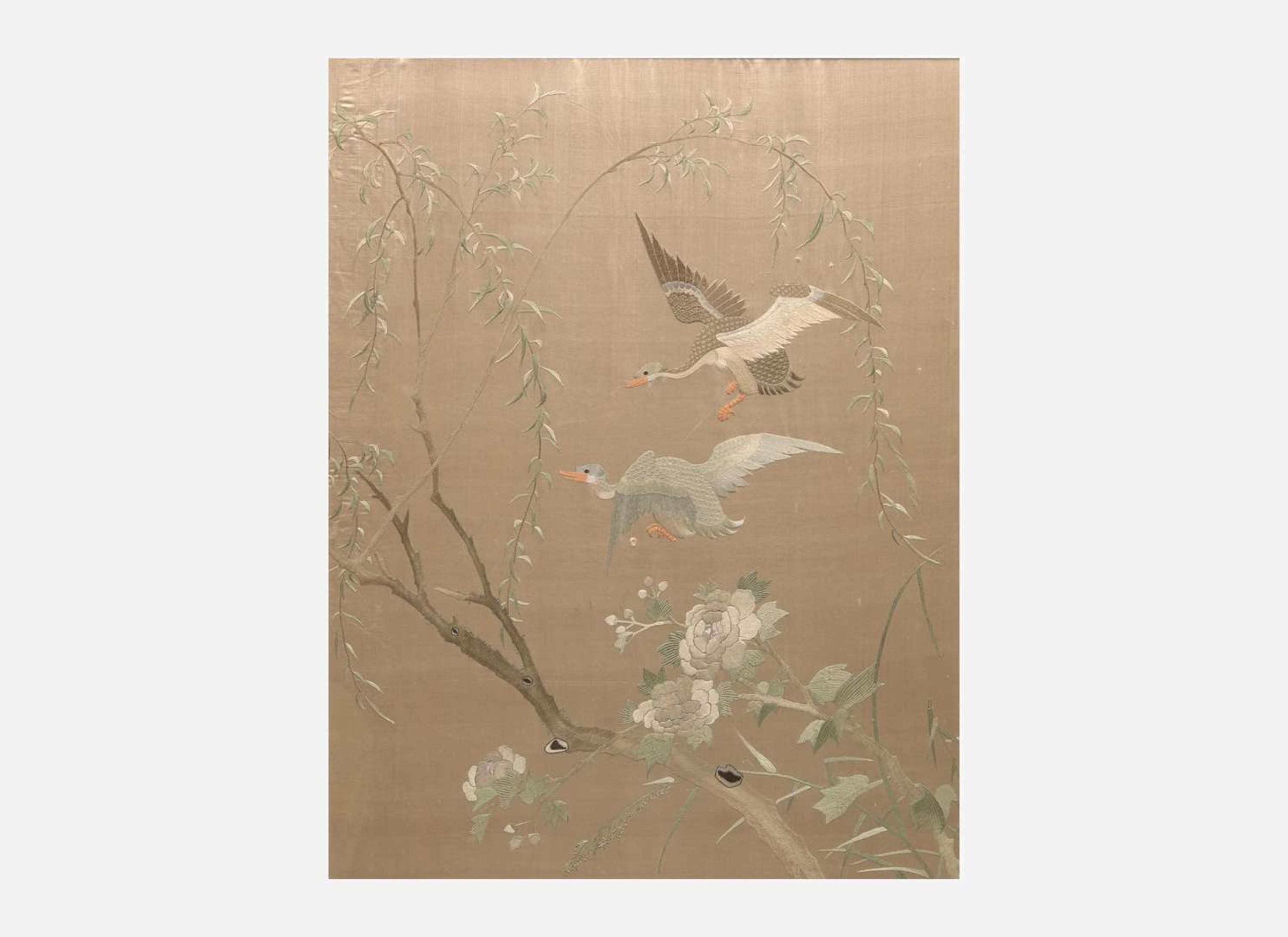 A set of four Chinese silk-embroidered panels depicting birds and flowers 刺繡花鳥 一組四件