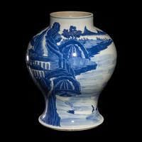 A Chinese Blue and White 'Landscape' Porcelain General Jar, 18th/19th Century 清中期 青花山水圖將軍罐