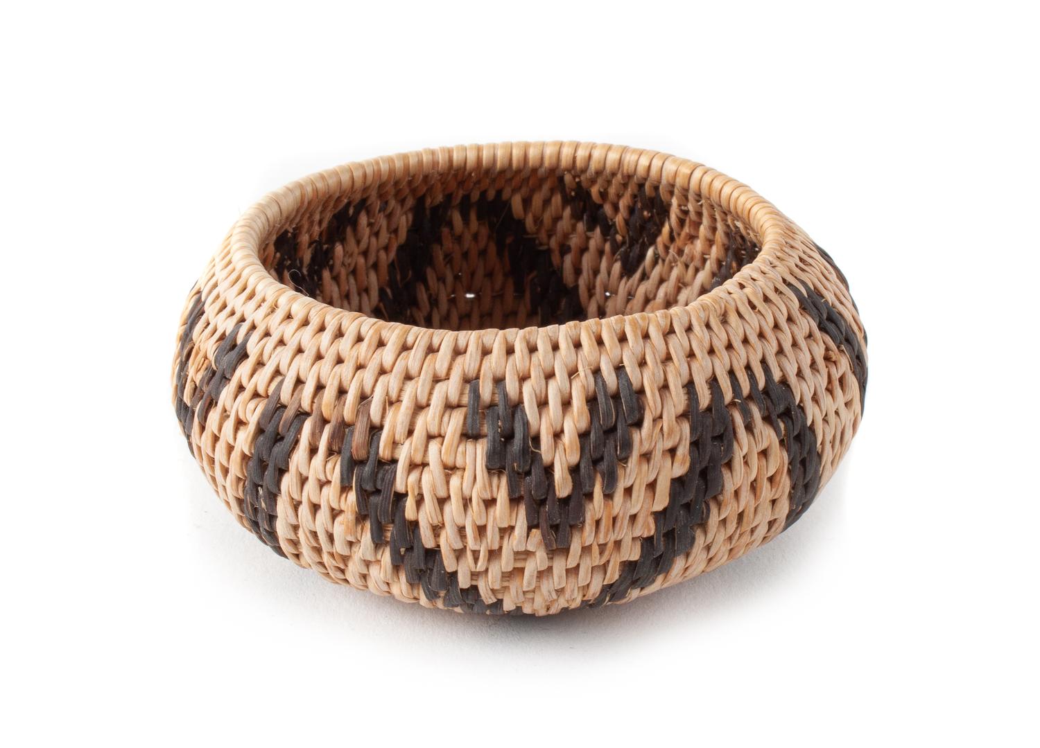 Miniature Southwestern Basket Diameter 2 1/4 inches