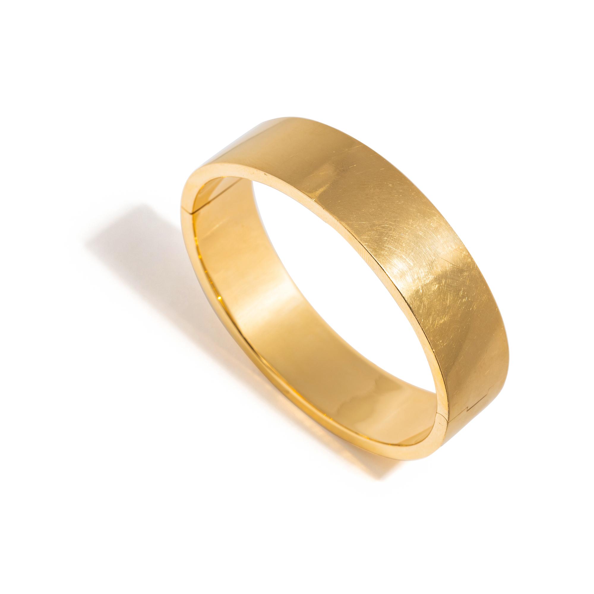 YELLOW GOLD BANGLE BRACELET