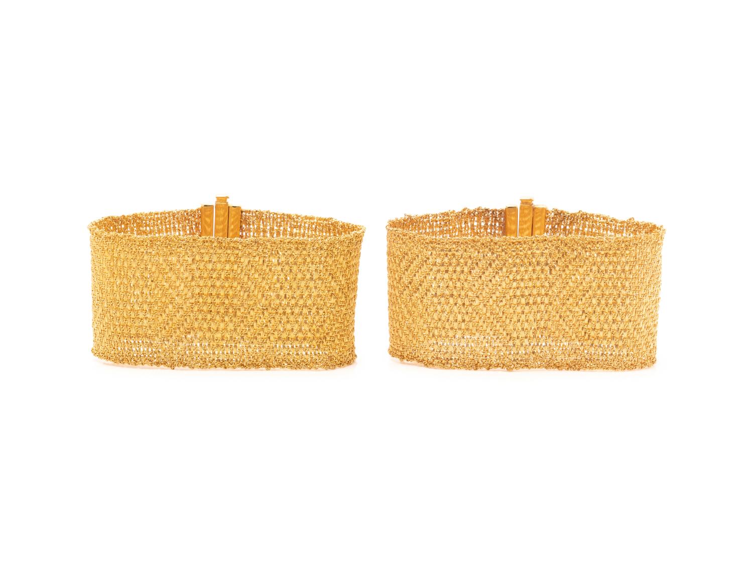 PAIR OF YELLOW GOLD BRACELETS