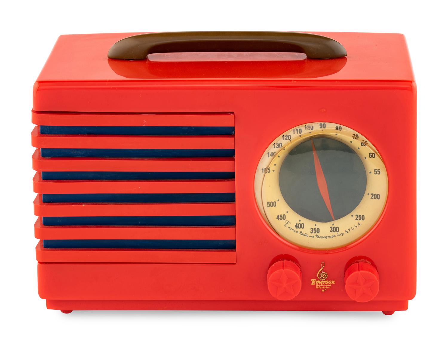 An Emerson Patriot Aristocrat 400 Radio