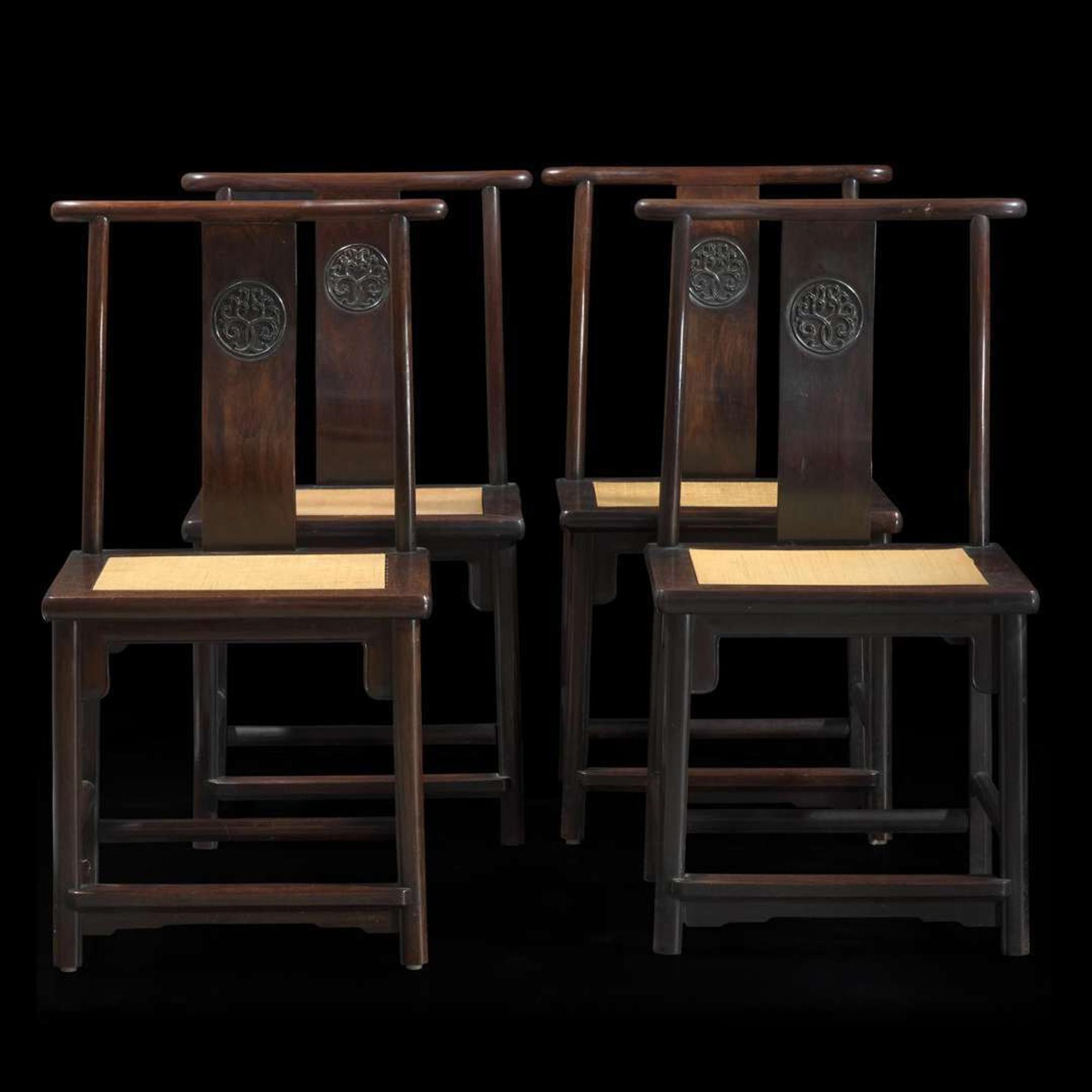 A set of four Chinese hardwood side chairs 硬木椅子一组四件 Late 19th/20th century ???????????