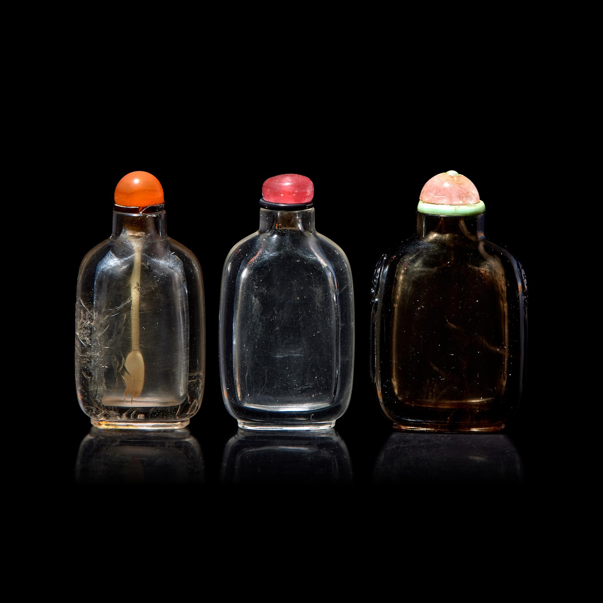Three Chinese Crystal Snuff Bottles, 18th-19th Century 清中期 水晶鼻煙壺三支