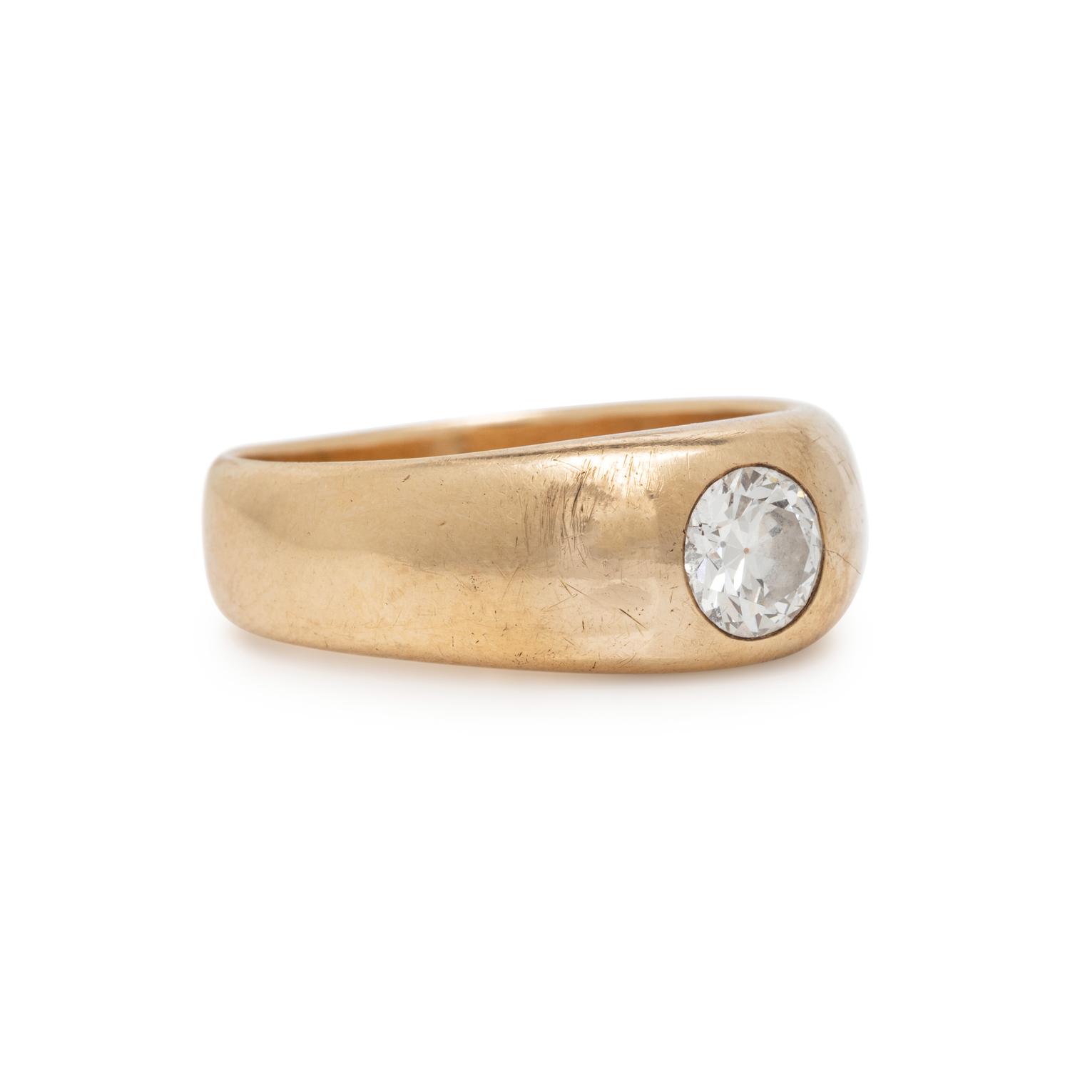DIAMOND AND YELLOW GOLD RING