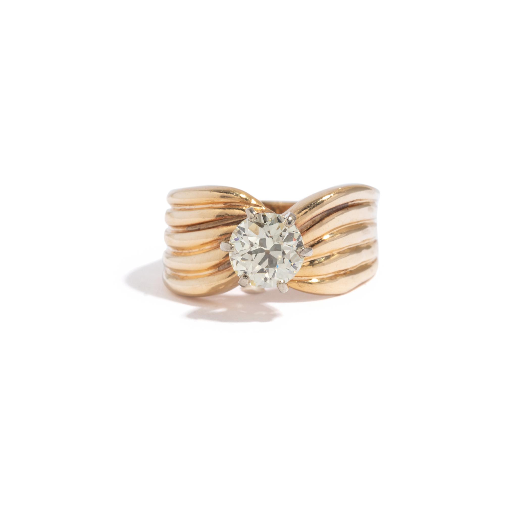 DIAMOND RING