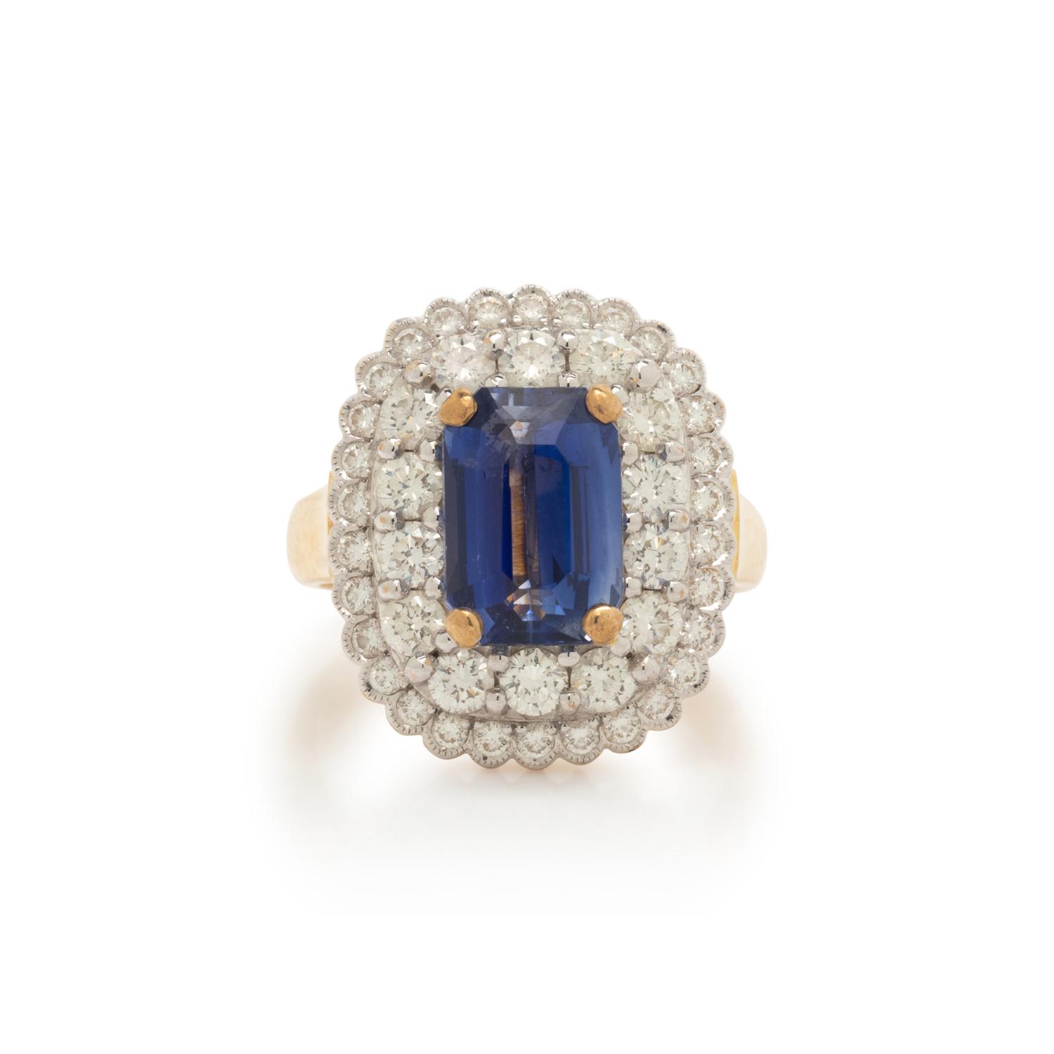 SAPPHIRE AND DIAMOND RING