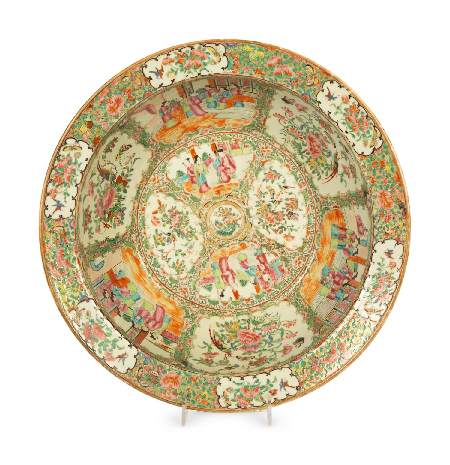 A Chinese Rose Medallion Porcelain Basin