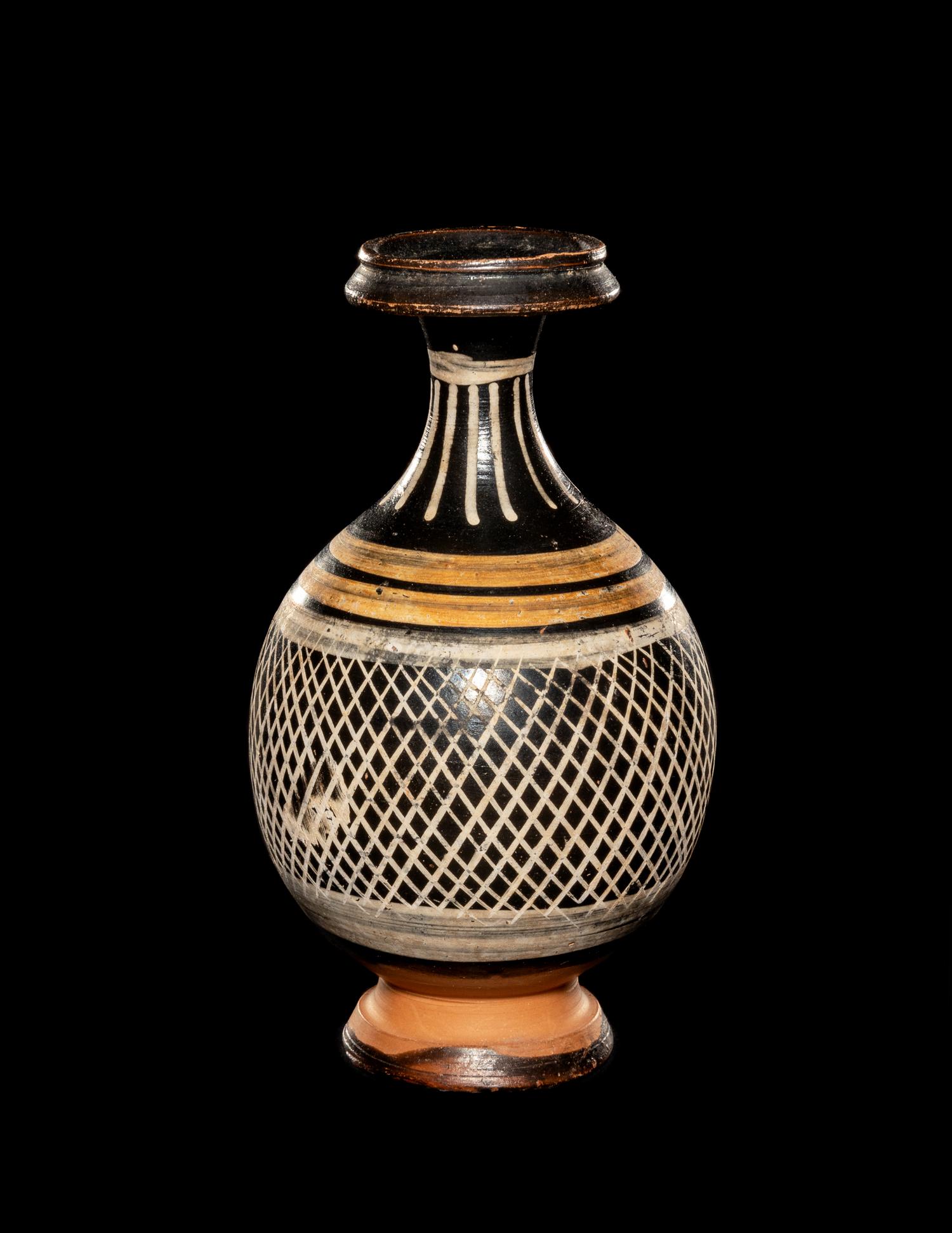 An Apulian Gnathian-Ware Lattice Pattern Bottle