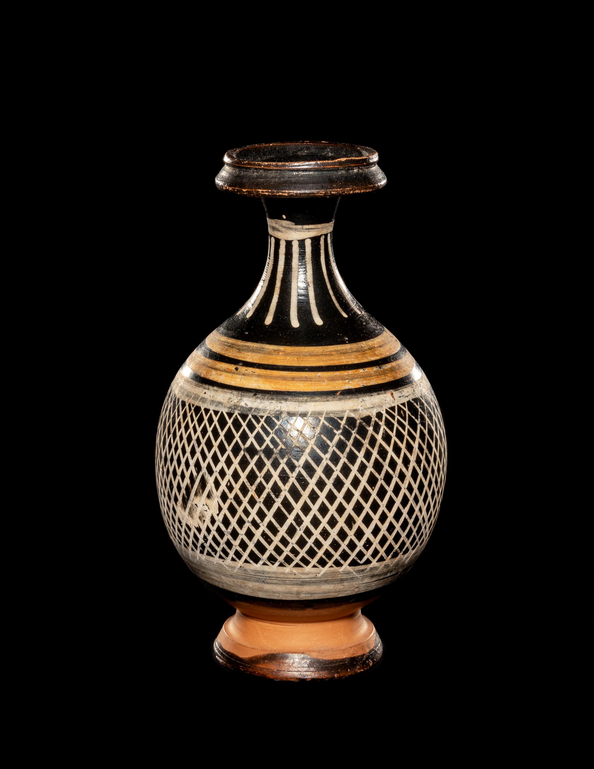 An Apulian Gnathian-Ware Lattice Pattern Bottle