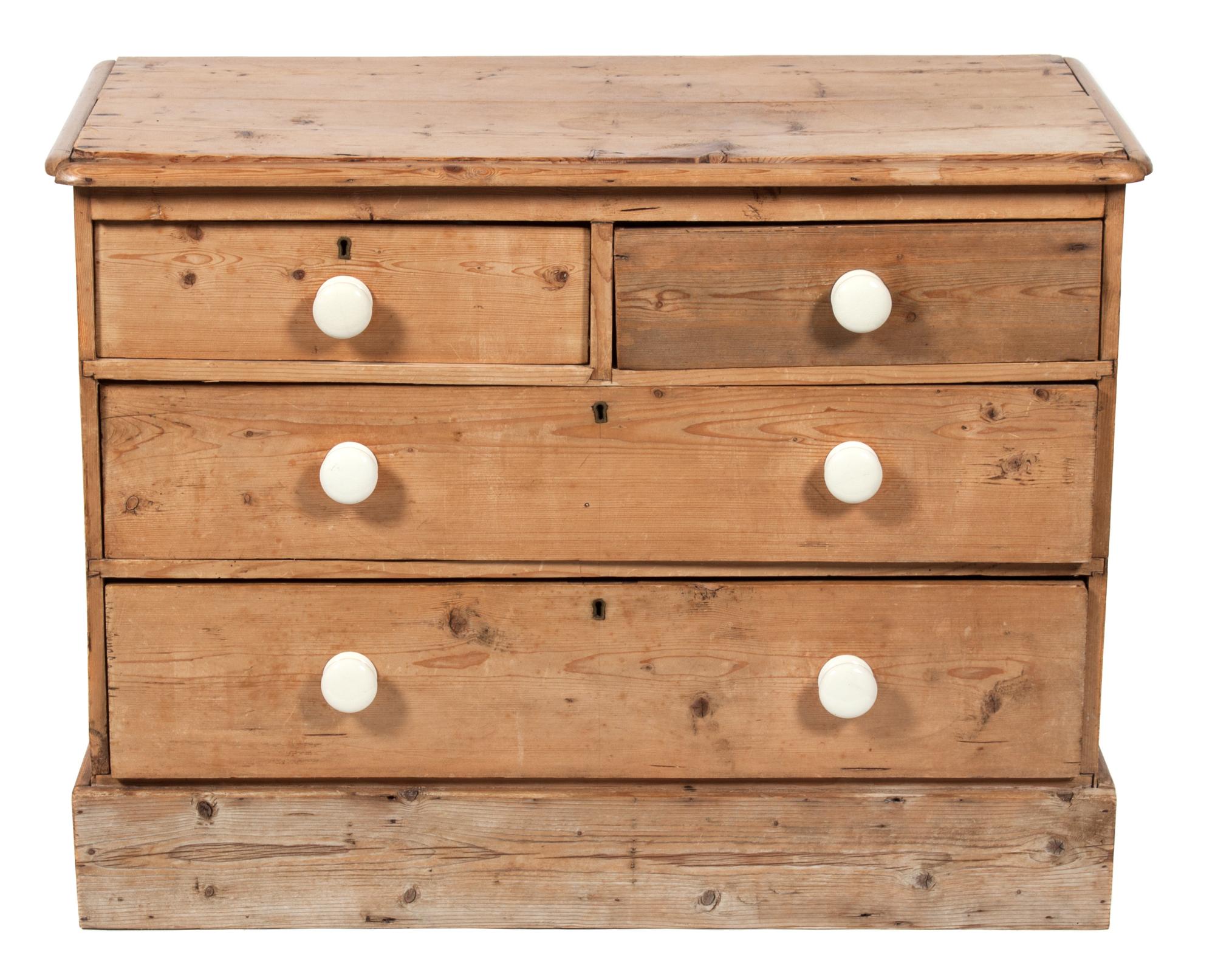 An English Pine Chest of Drawers Height 29 x width 37 1/2 x depth 17 inches. — 20TH CENTURY