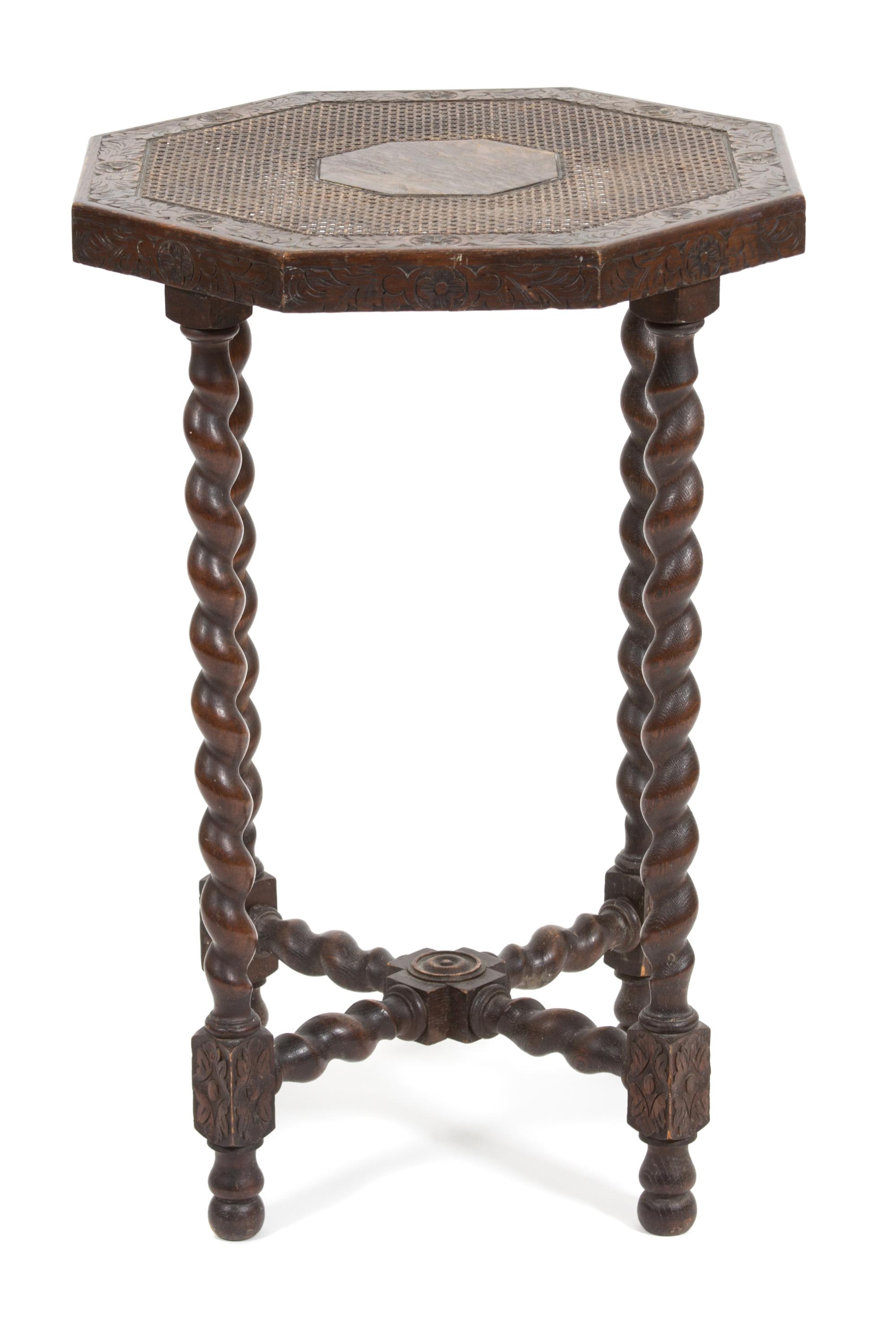 An English Occasional Table Height 29 x diameter 19 1/2 inches. — 19TH CENTURY