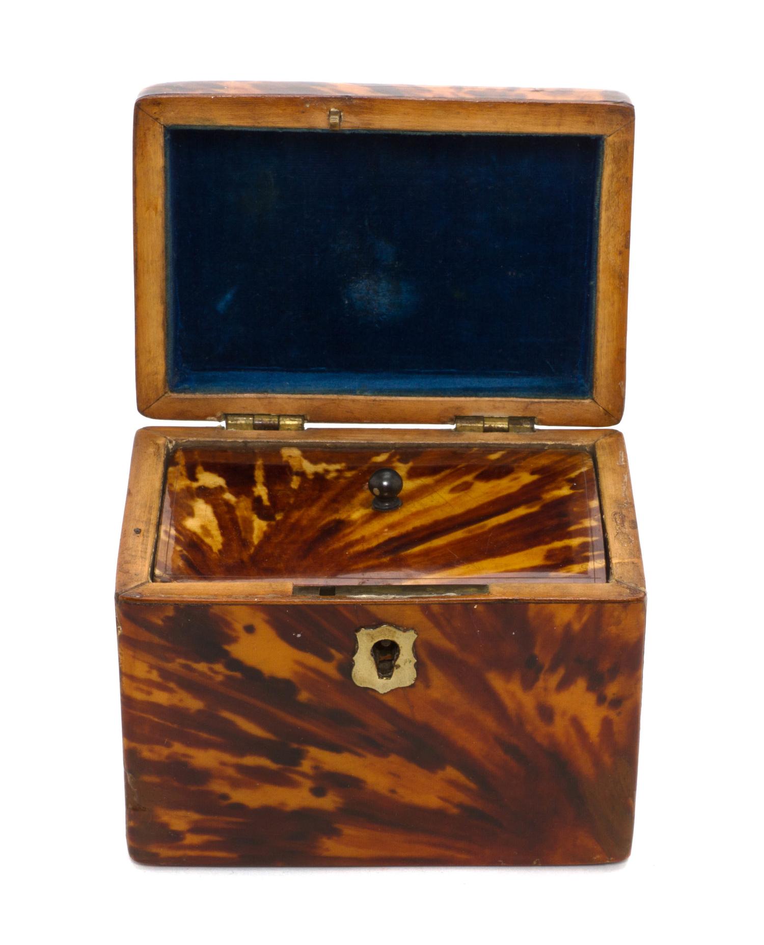 An English Tortoise Shell Veneered Tea Caddy, Height 3 3/4 x width 4 3/4 x depth 3 3/8 inches.