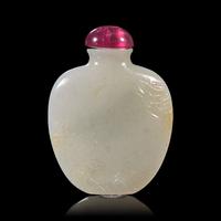 A Chinese Carved Jade "Bat" Snuff Bottle, 18th-19th Century