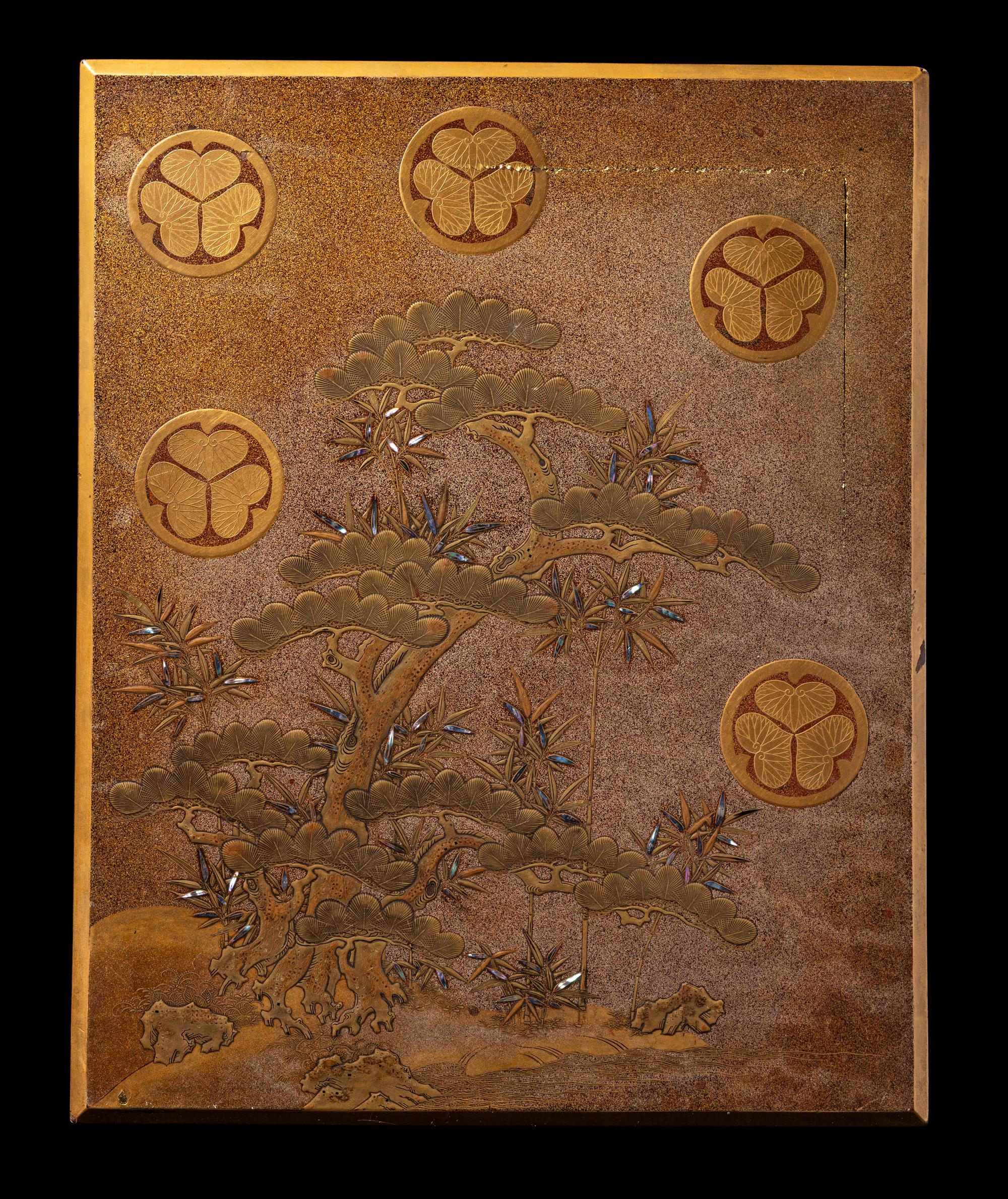 A Large Japanese Gold Lacquer Stationary Covered Box, Bunko