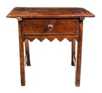 An English Baroque Walnut Table Height 31 1/2 x width 33 1/2 x depth 21 inches. — 17TH CENTURY