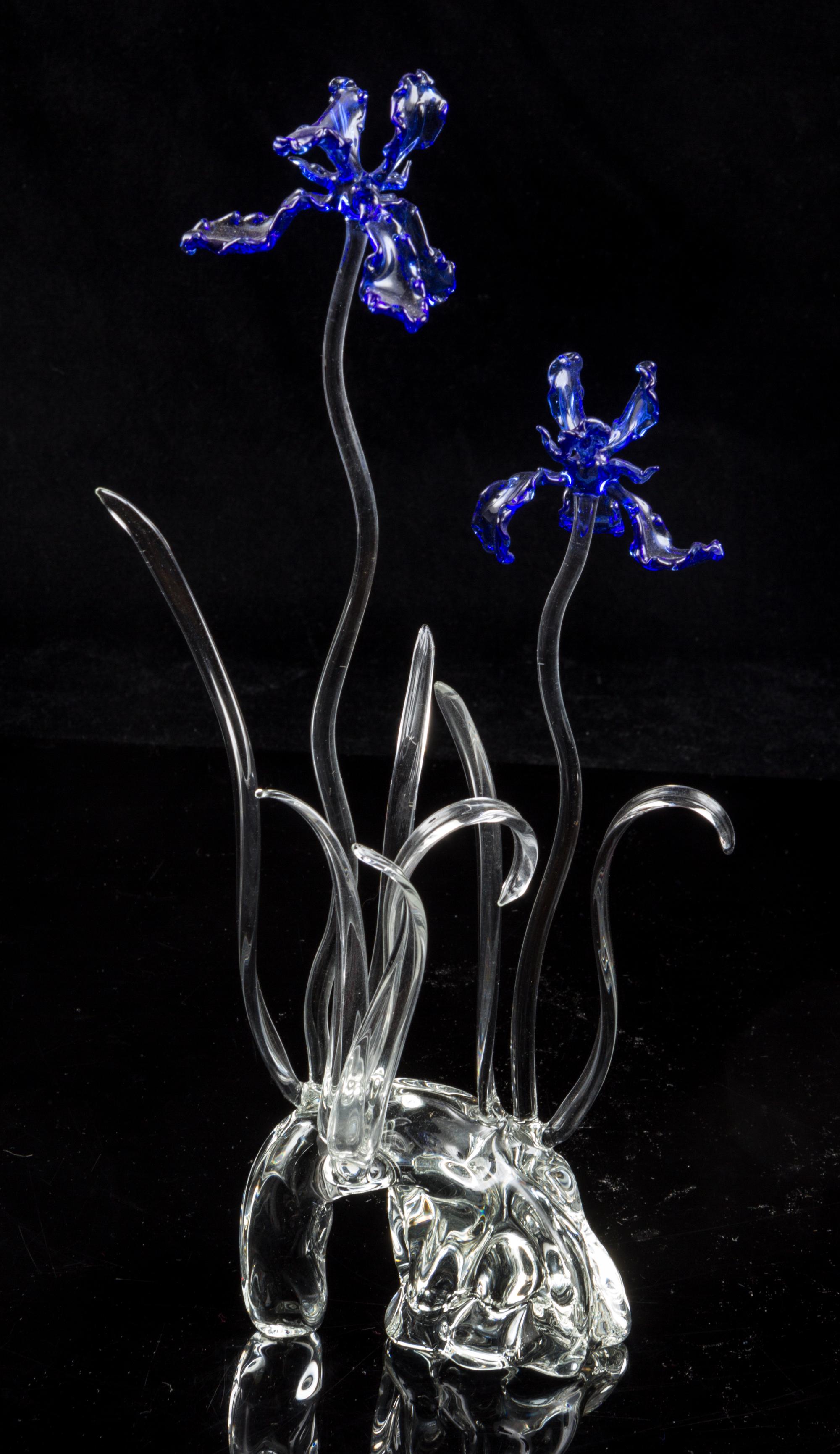 An American Studio Glass Sculpture, Ronnie Hughes (b. 1954) Height 12 1/2 inches.