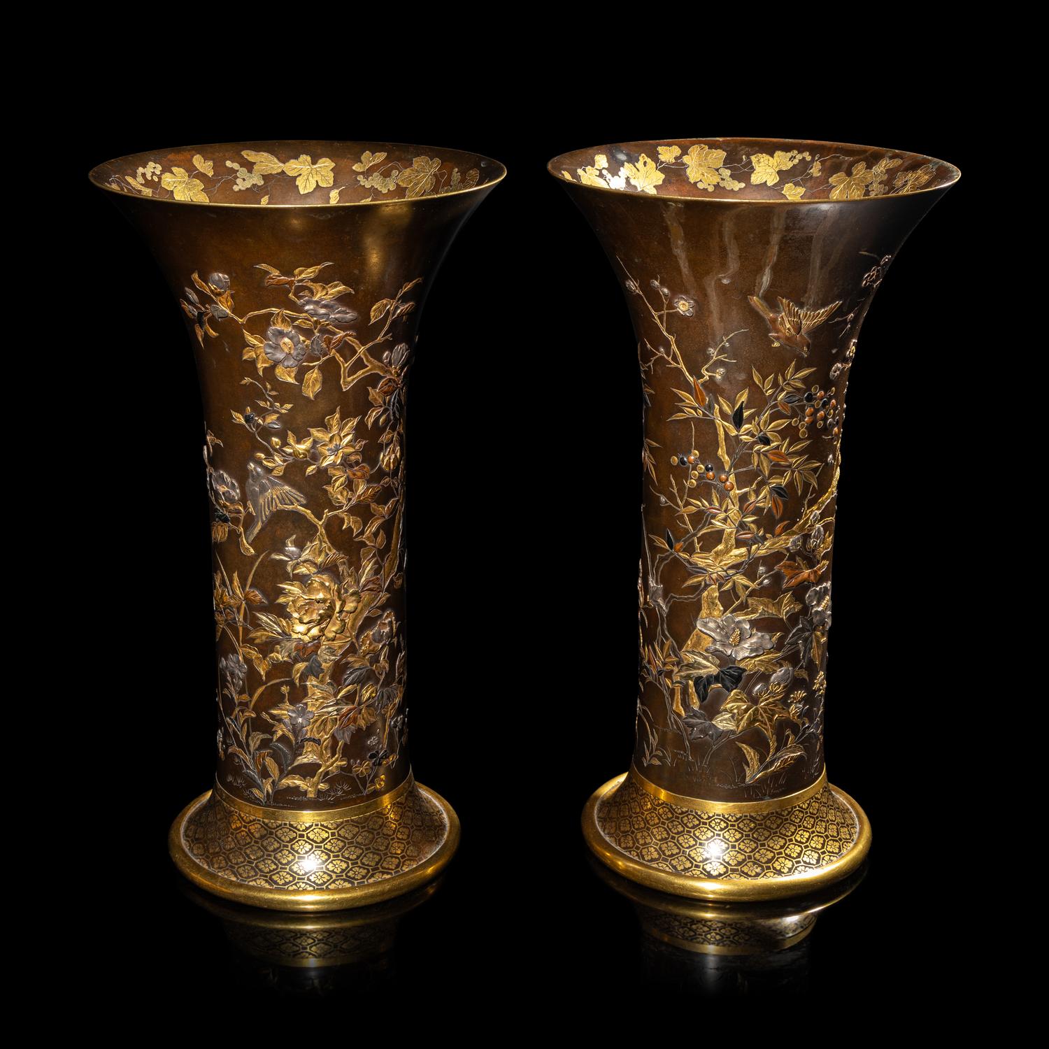 A Pair of Japanese Parcel Gilt and Patinated Bronze Vase, Signed Kyoto Inoue sei , Meiji Period 明治時期 京都井上製花鳥紋銅瓶一對